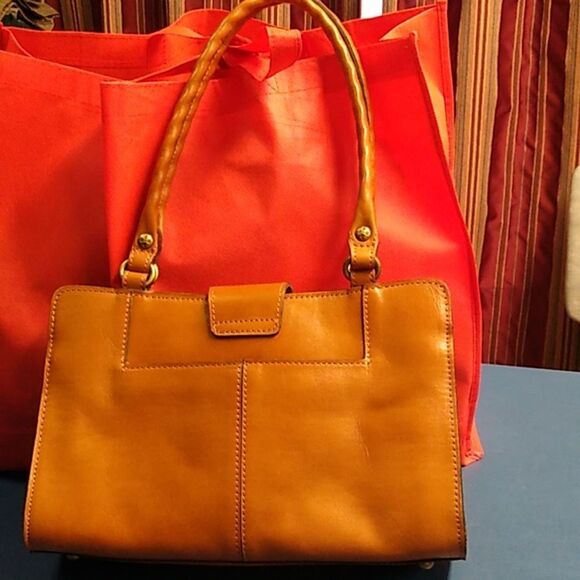 Patricia Nash Embossed Tan Leather Handbag - Picture 3 of 11